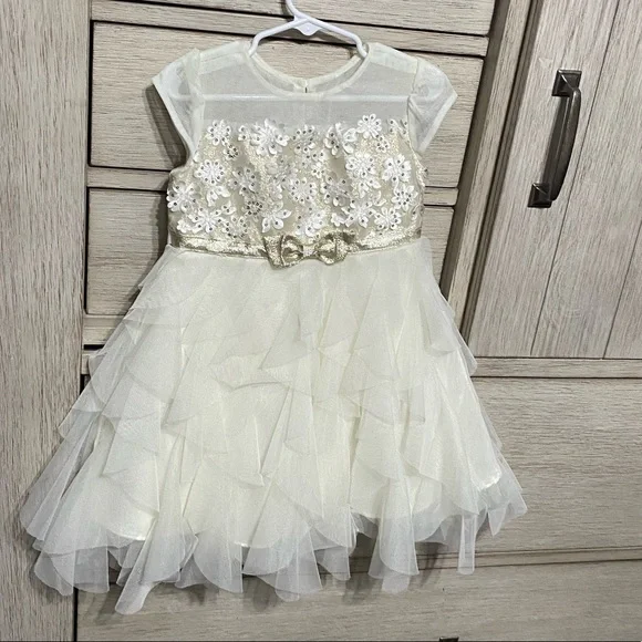 Jona Michelle | Dresses | Jona Michelle Girls 4t Ivorygold Dress | Poshmark